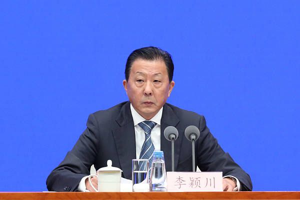 老师的大奶子