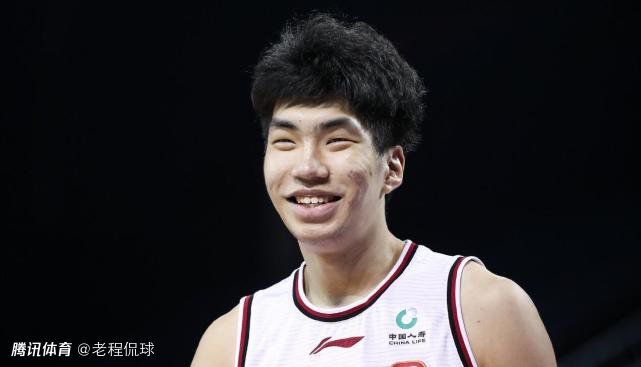 亚洲成人在线播放