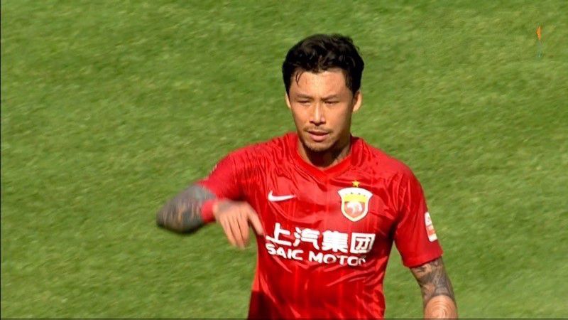 两个美女亲嘴