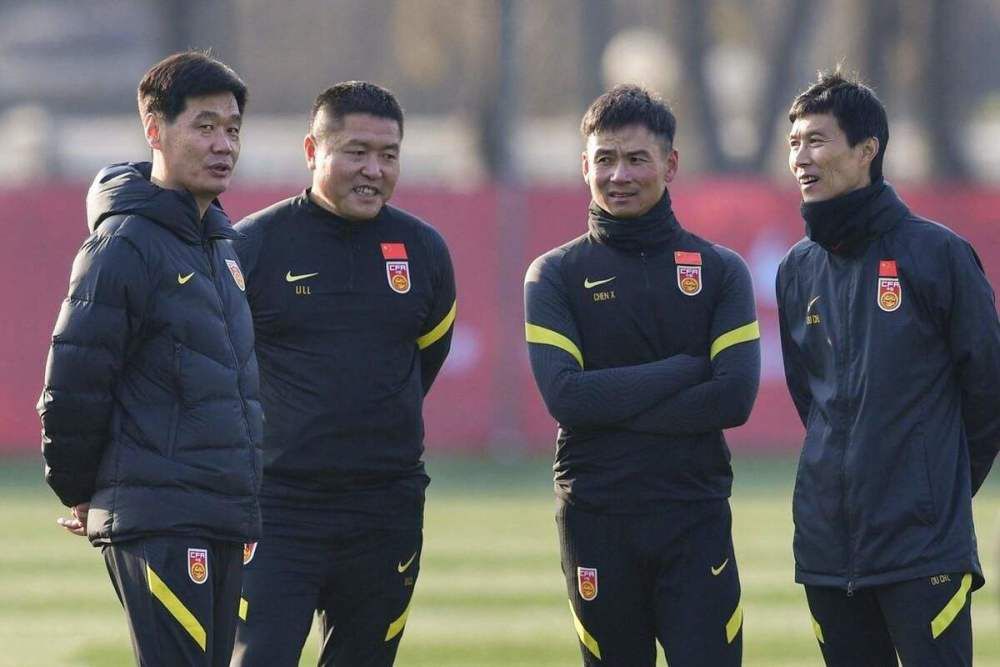 伊人.com