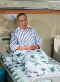 镜中佳人